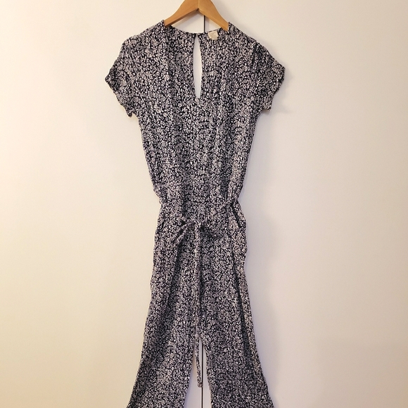 Navy and White Floral Jumpsuit - Picture 1 of 12